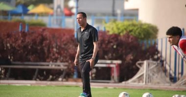 مدرب سموحة يطلب تعزيز الهجوم بجناحين ومهاجم جديد في الصيف