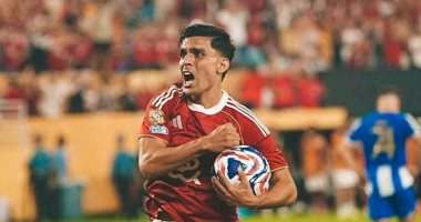 أشرف بن شرقي يعتذر لجمهور الأهلي ويعدهم بتحسين الأداء القادم