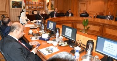 نقاشات جادة في قطاع العلوم: إلغاء نظام الانتساب بالجامعات المياه
