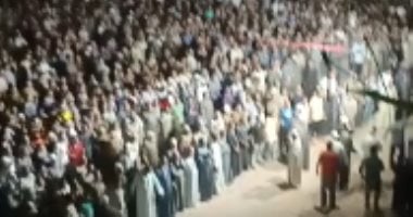 لحظات قاسية: انهيار أسر ضحايا حادث الطريق الإقليمي خلال الجنازة