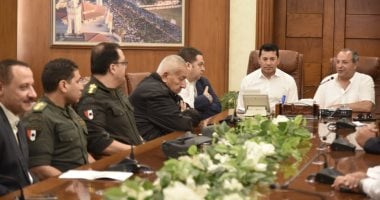 اجتماع أبو علي ووزير الرياضة لمحافظة بورسعيد بشأن استاد المصري