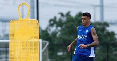 برشلونة يضع ضغوطًا على كانسيلو ويهدد استمراره مع الهلال السعودي
